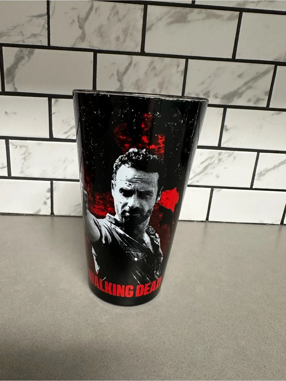 The Walking Dead Black & Red Character Pint Glass